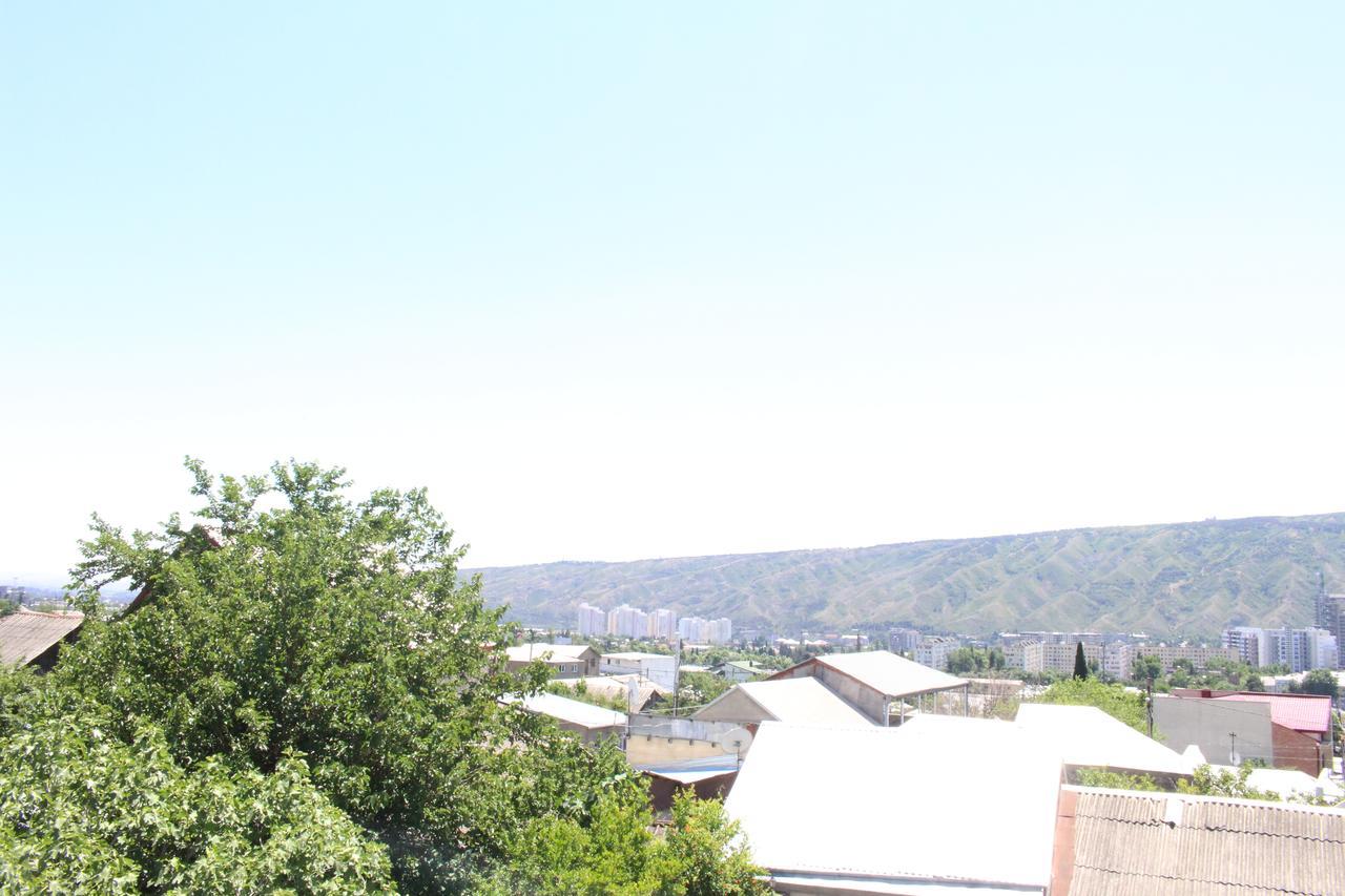 Leon Hotel Tbilisi Buitenkant foto