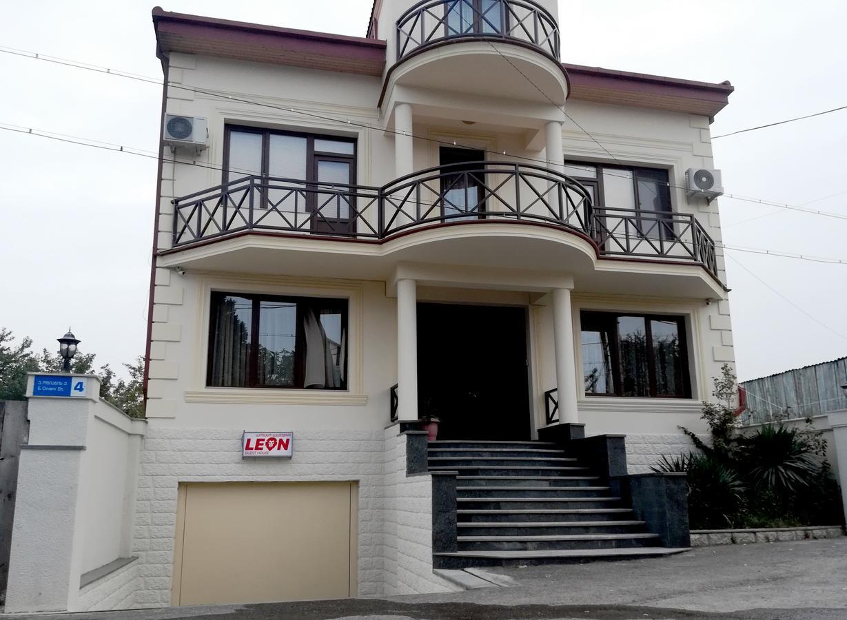 Leon Hotel Tbilisi Buitenkant foto