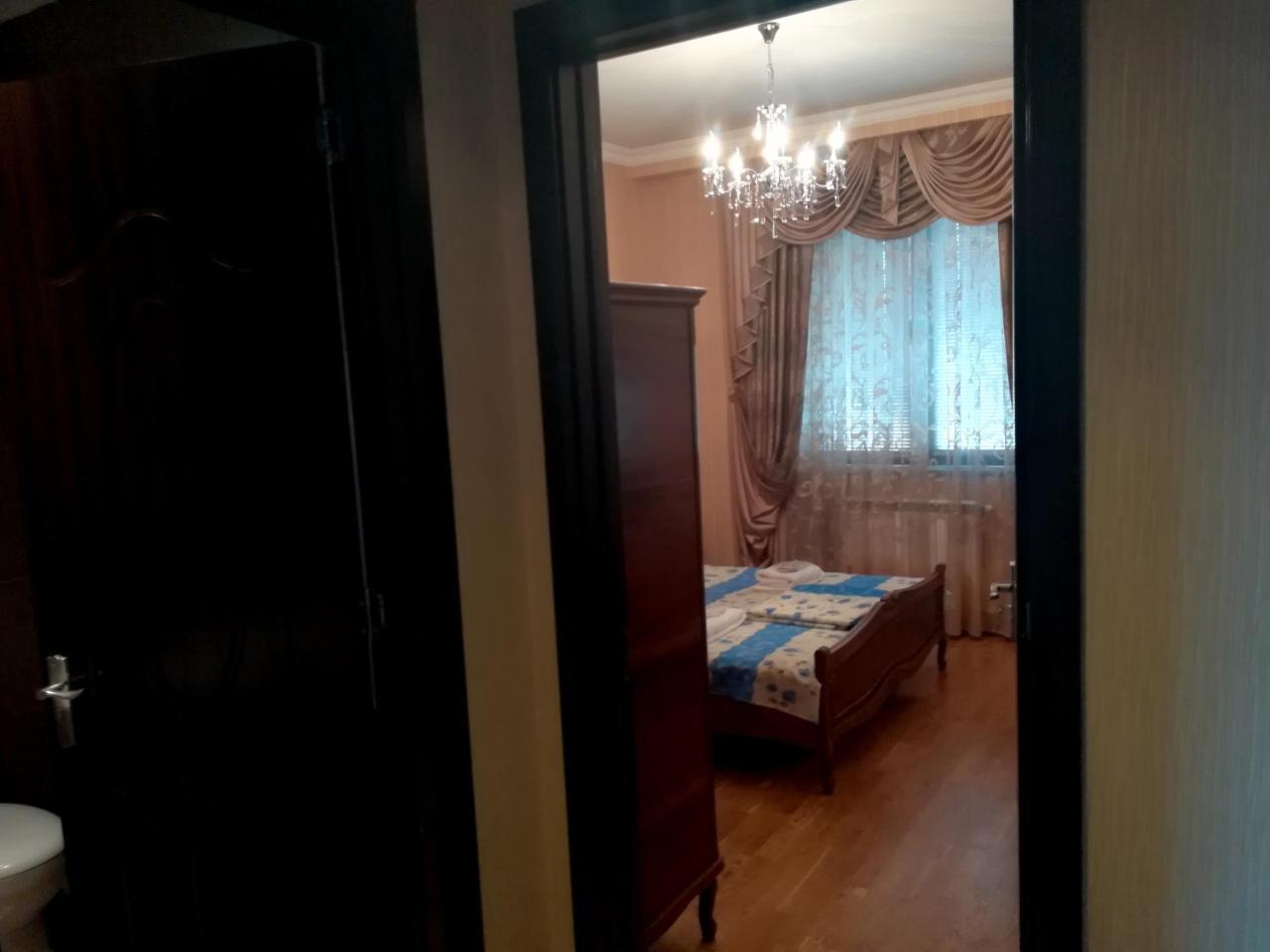 Leon Hotel Tbilisi Buitenkant foto
