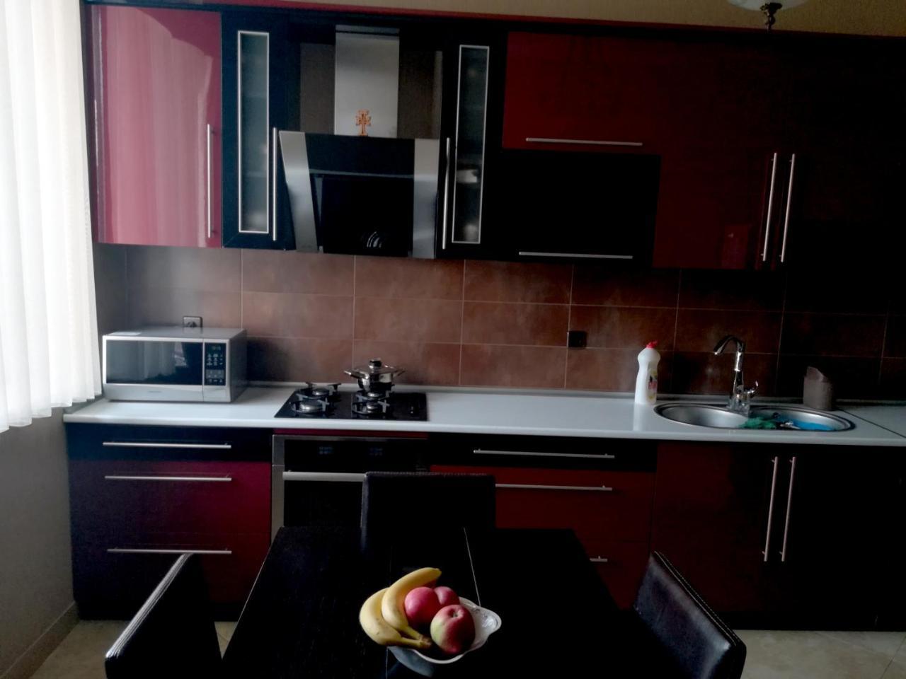 Leon Hotel Tbilisi Buitenkant foto