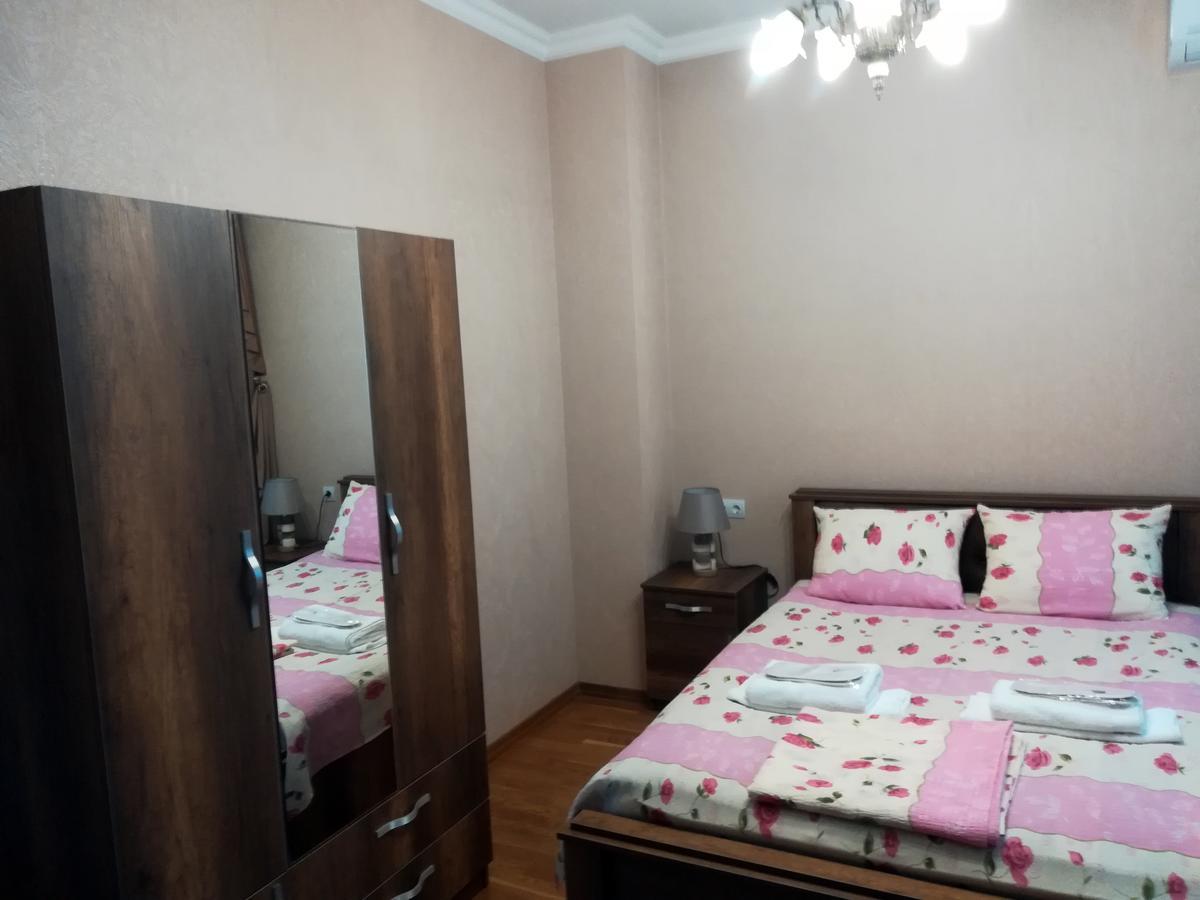 Leon Hotel Tbilisi Buitenkant foto