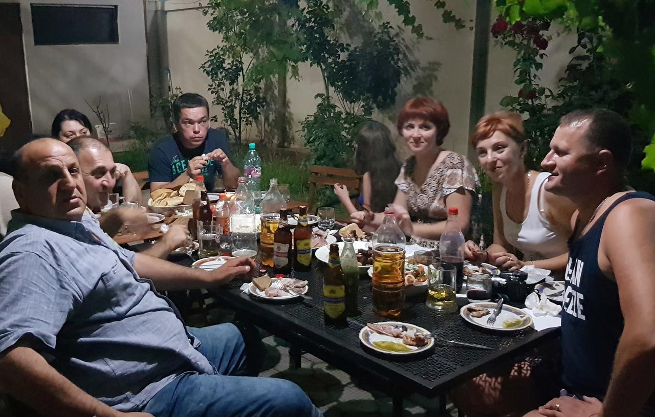 Leon Hotel Tbilisi Buitenkant foto